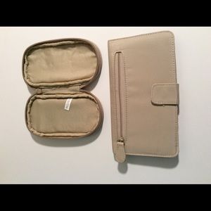 Wallet and coin/card purse